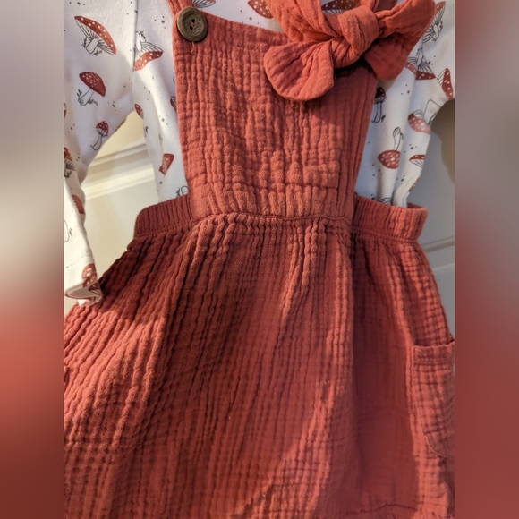 ✨SOLD✨Rabbit + Bear Emily and Oliver mushroom outfit long sleeve jumper bow. - Picture 2 of 7